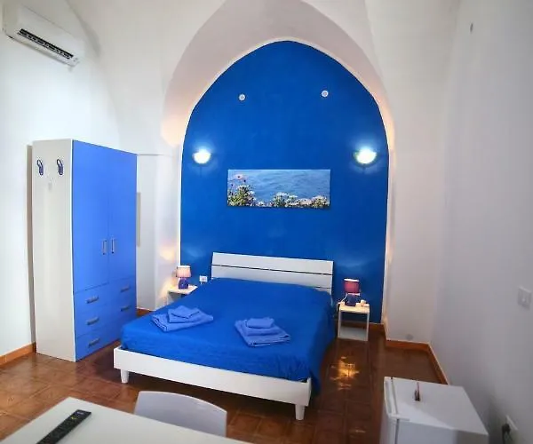 Alojamento de Acomodação e Pequeno-almoço Zi Micheli Salento *